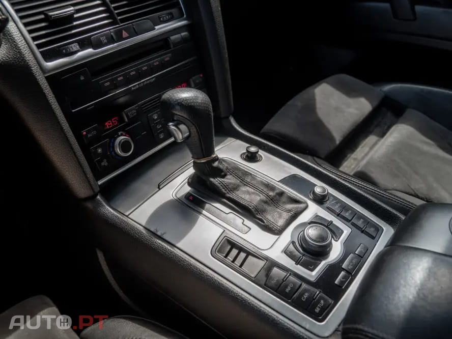 Audi Q7 3.0 TDI DPF quattro tiptronic