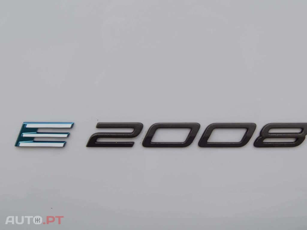 Peugeot E-2008 54 kWh Active EAT8