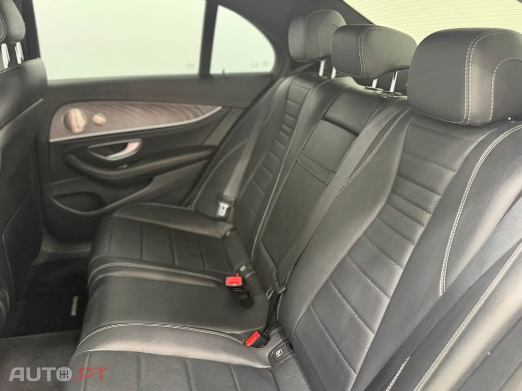 Mercedes-Benz E 300 de AMG Line