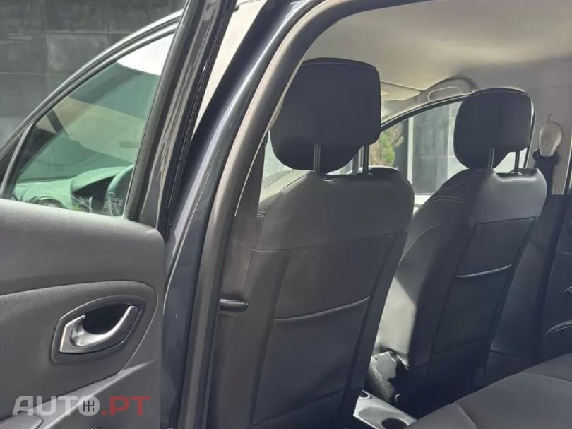 Renault Clio 0.9 TCE Limited
