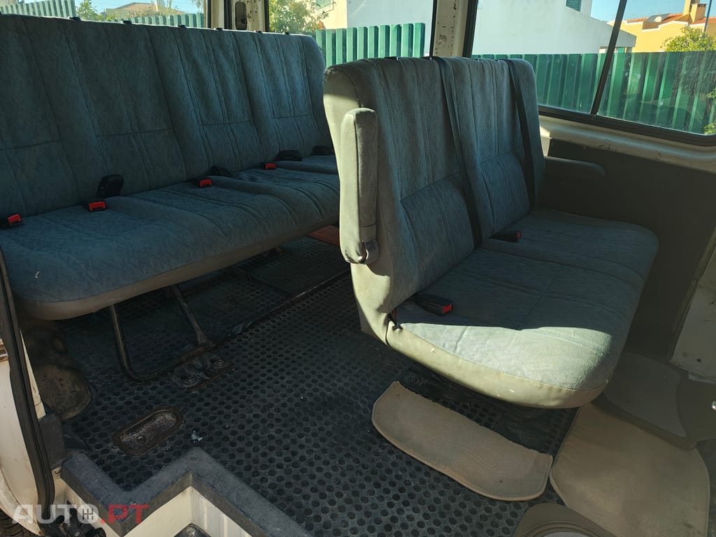 Ford Transit 120 VAN TD 85cv (9 Lugares)