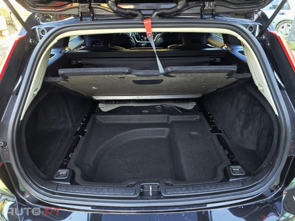 Volvo V60 2.0 D3 Momentum Plus Geartronic