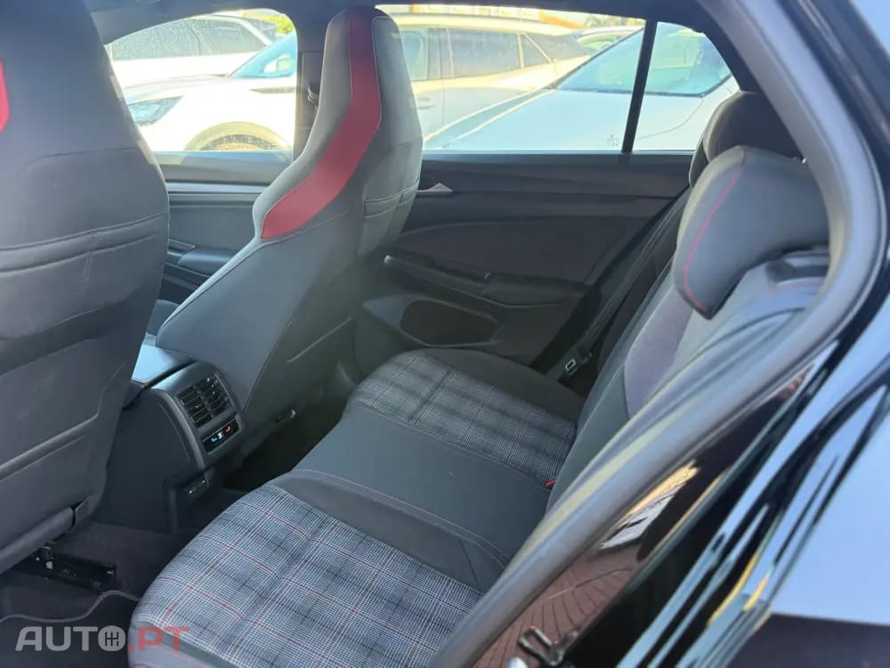 Volkswagen Golf 2.0 TSI GTI DSG