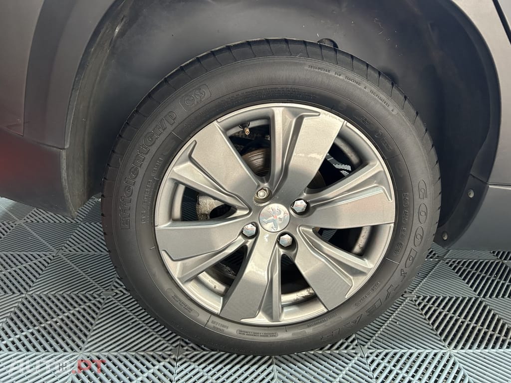 Peugeot 2008 1.2 PureTech Style