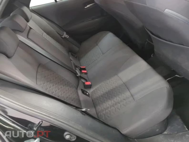 Toyota Corolla 1.8 Hybrid Dynamic