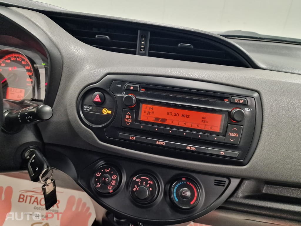 Toyota Yaris BIZZ 1.4 D-4D 90CV IVA DEDUTIVEL