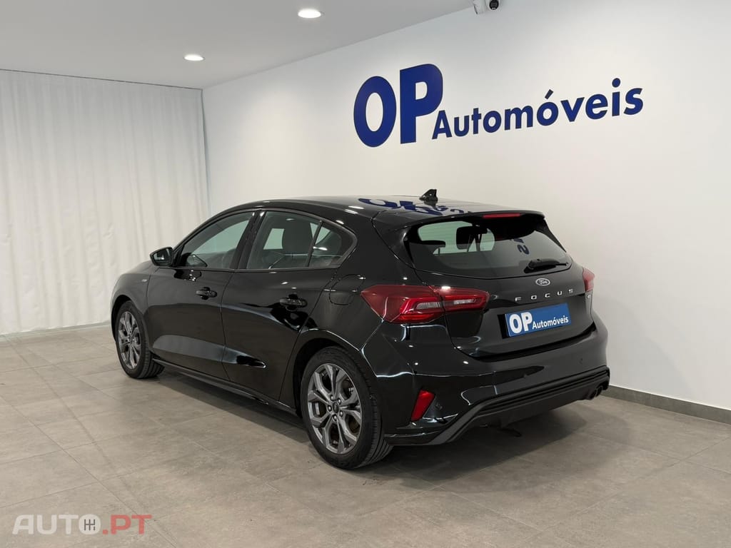 Ford Focus 1.0 EcoBoost MHEV ST-Line