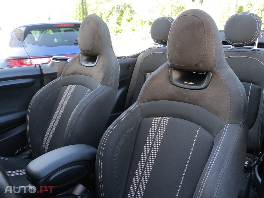 MINI Cabrio Cooper Premium First JCW Auto