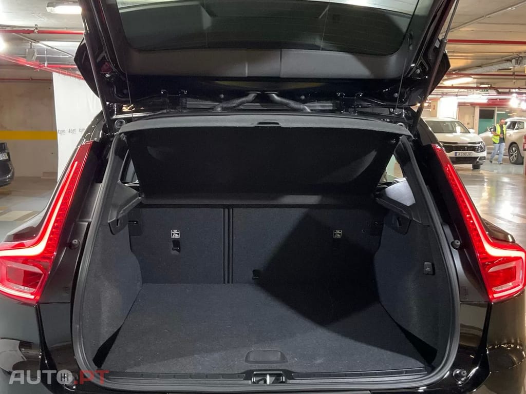 Volvo XC40 1.5 T2 Momentum Core