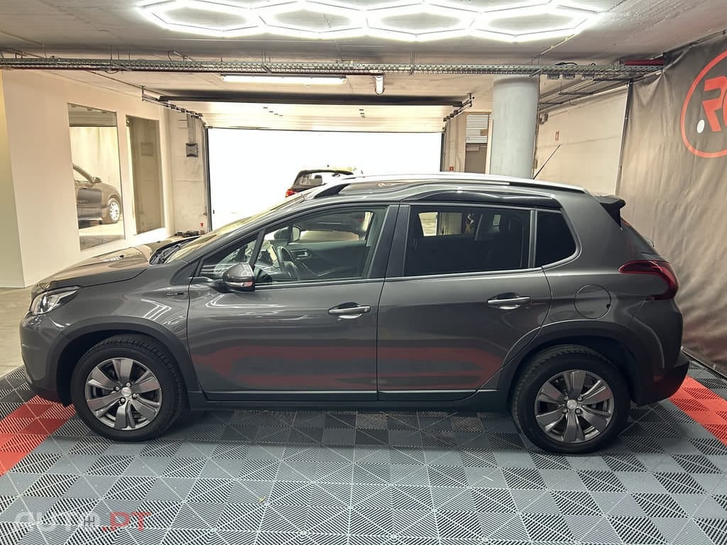 Peugeot 2008 1.2 PureTech Style