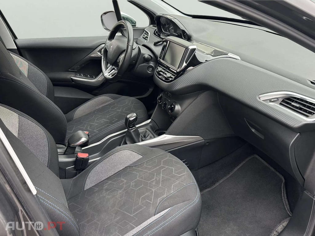 Peugeot 2008 1.2 PureTech Allure