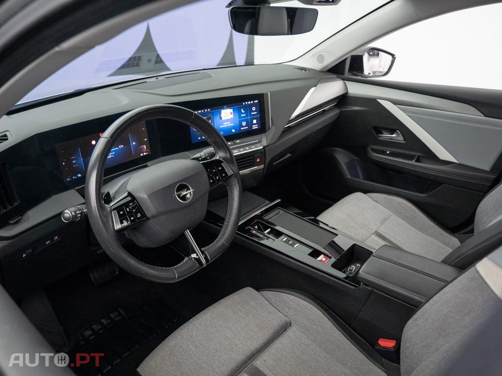 Opel Astra 1.6 T PHEV Elegance