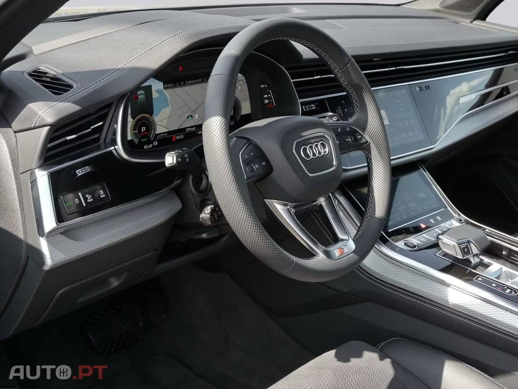 Audi Q7 55 TFSIe qu. S line
