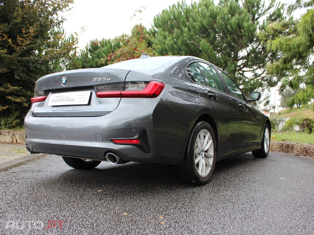 BMW 330 330e Hibrido Plug-In