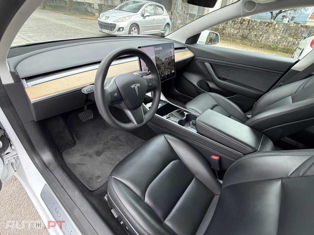 Tesla Model 3 Long Range AWD Dual Motor