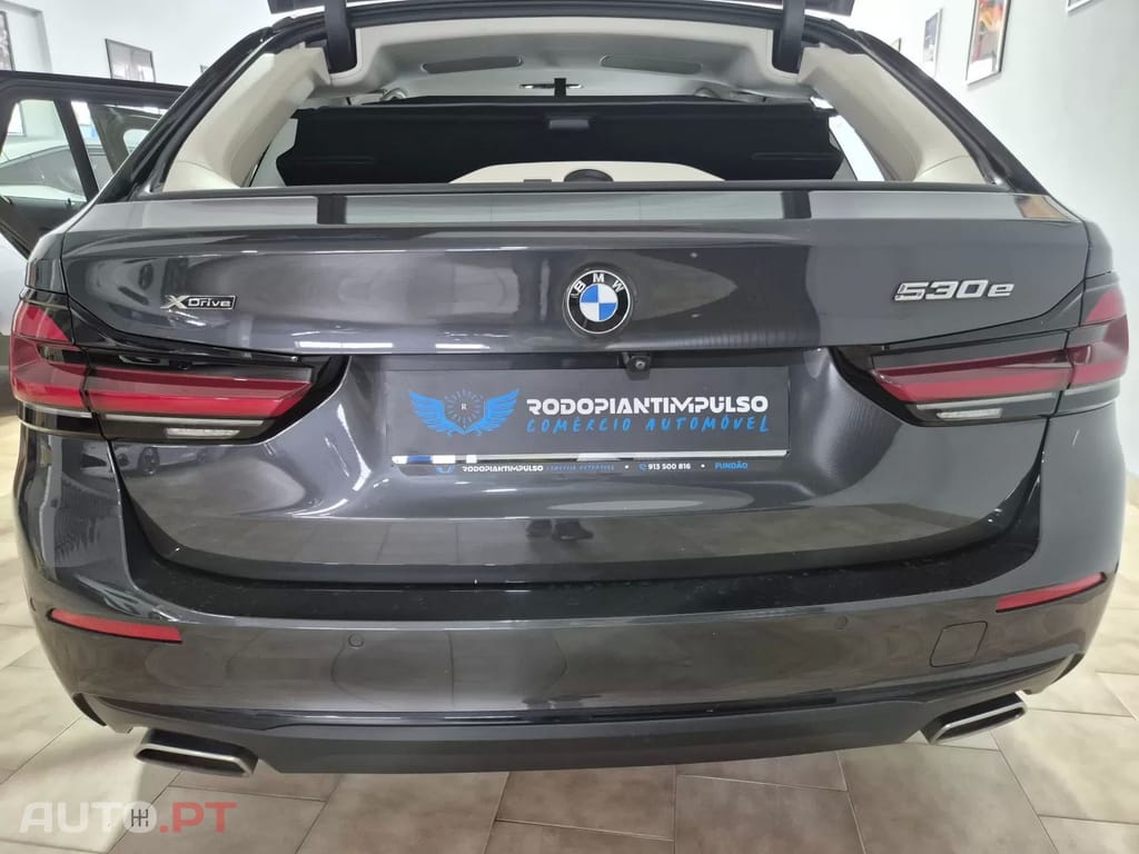 BMW 530 e xDrive Pack Desportivo M