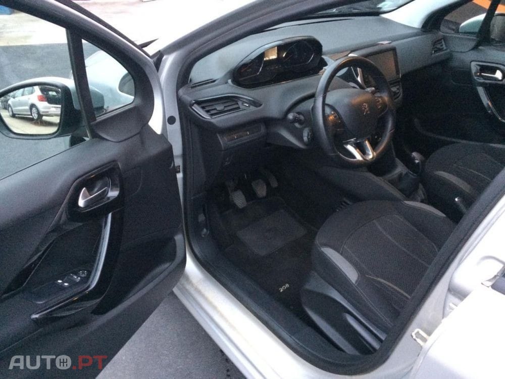 Peugeot 208 1.2 PureTech Allure