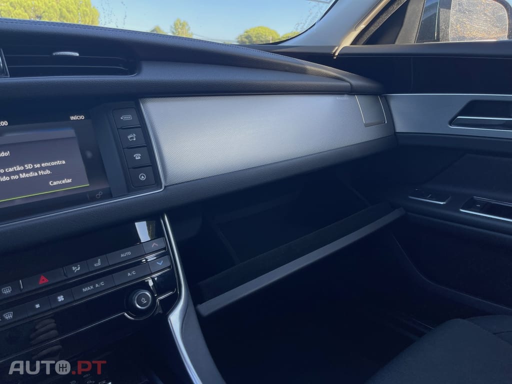 Jaguar XF 2.0 D Prestige Aut.