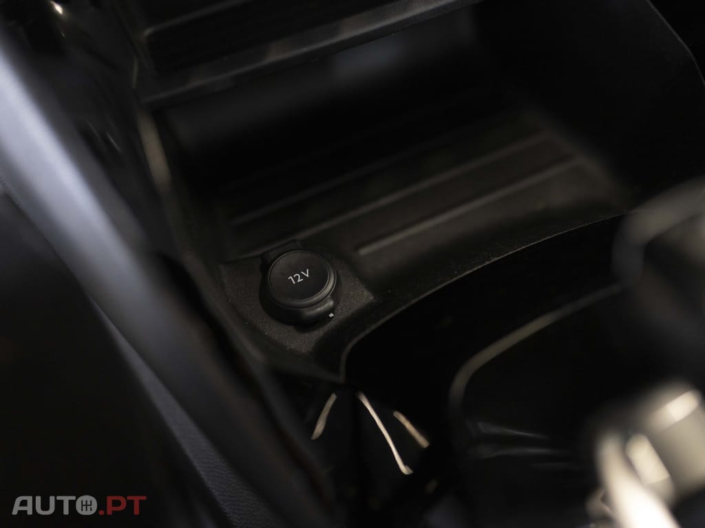 Peugeot E-2008 50 kWh Active