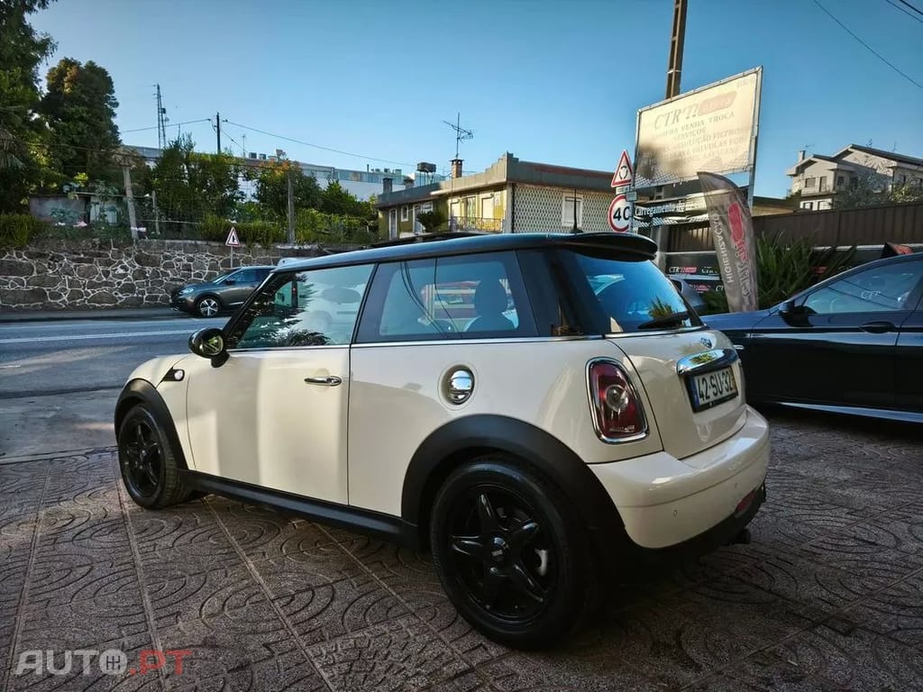MINI Cooper Cooper D