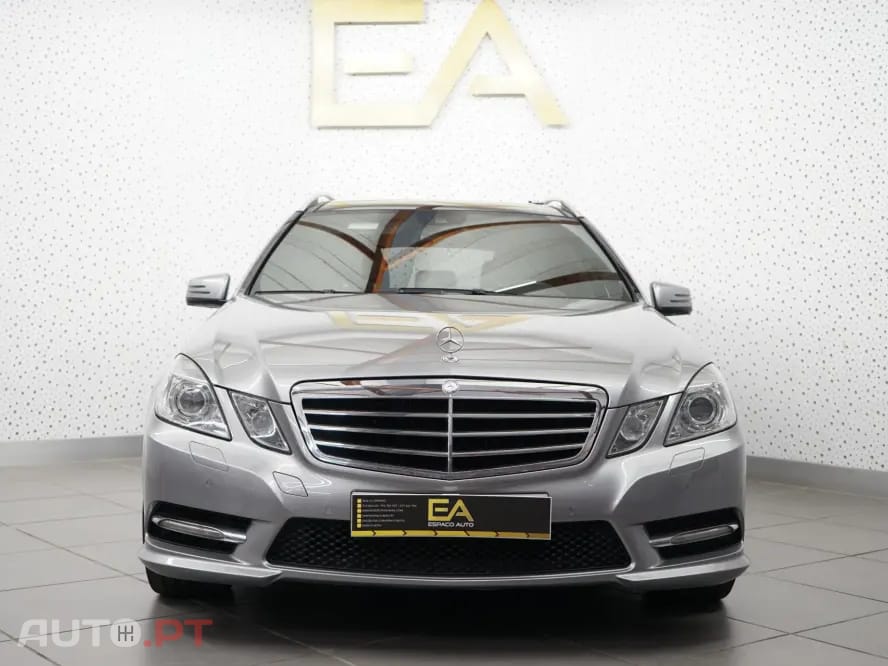Mercedes-Benz E 220 CDi Avantgarde BlueEfficiency Auto