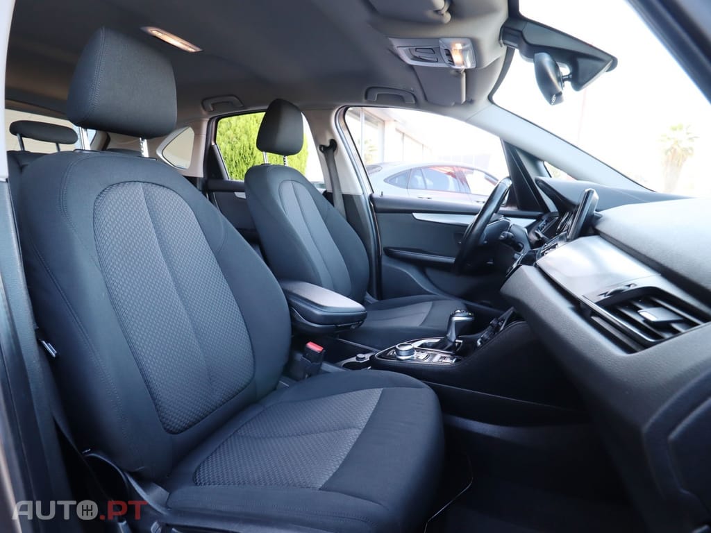 BMW 225 225xe Active Tourer advantage