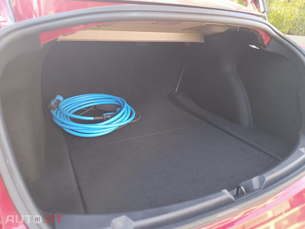 Tesla Model 3 Standard Range Plus RWD