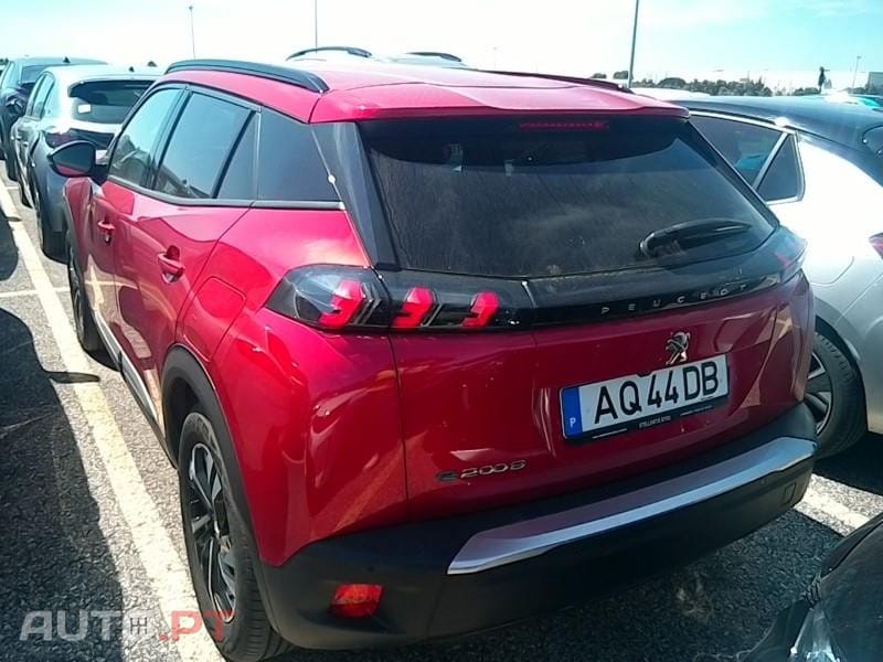 Peugeot E-2008 50 kWh Allure Pack