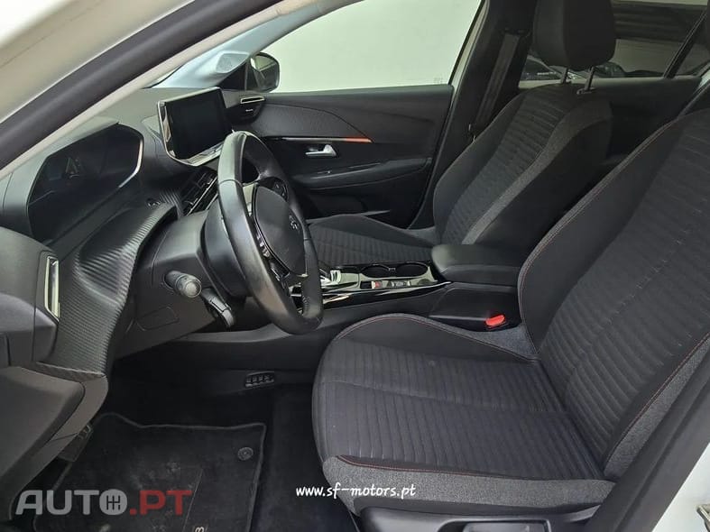 Peugeot E-208 Active