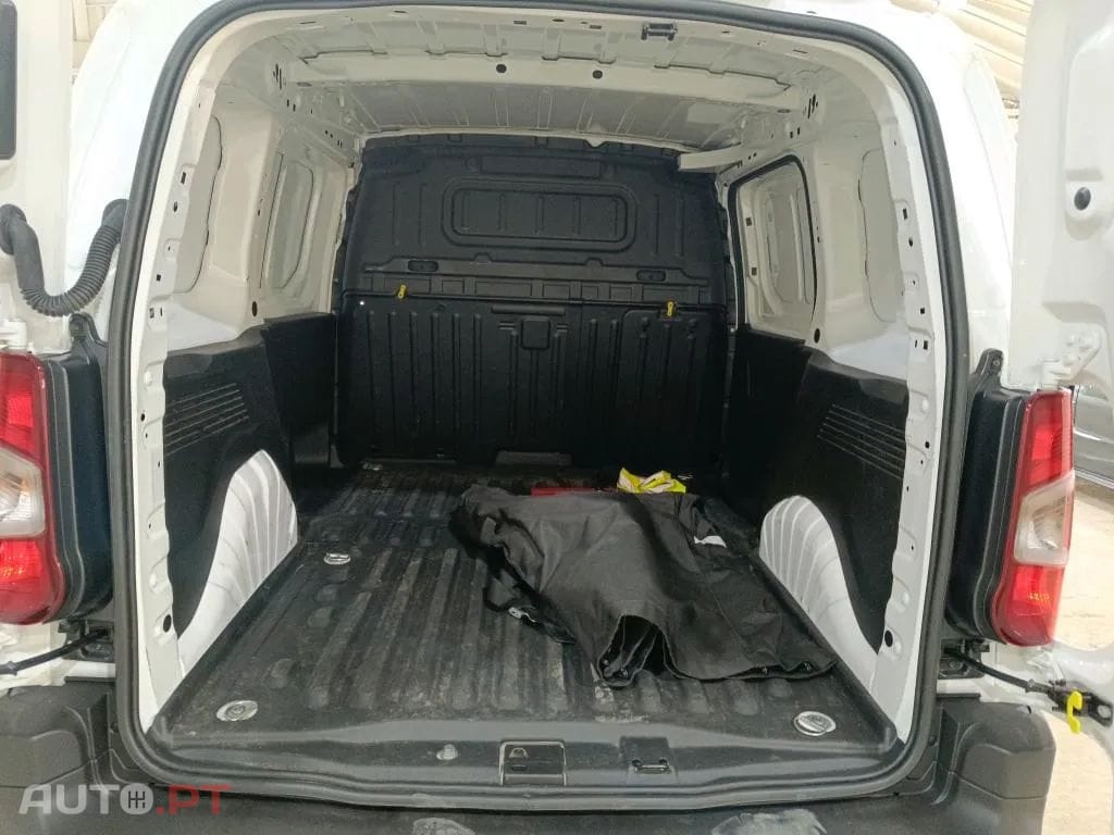 Peugeot Partner 1.5 BlueHDi Premium Standard