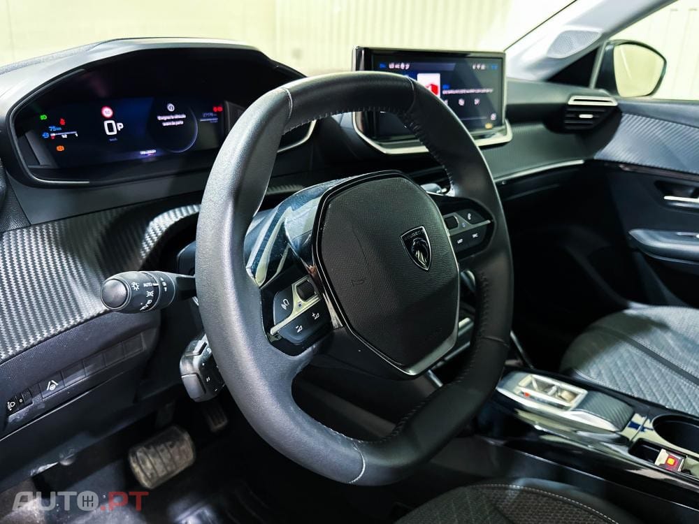 Peugeot 208 1.2 Hybrid Allure e-DCS6