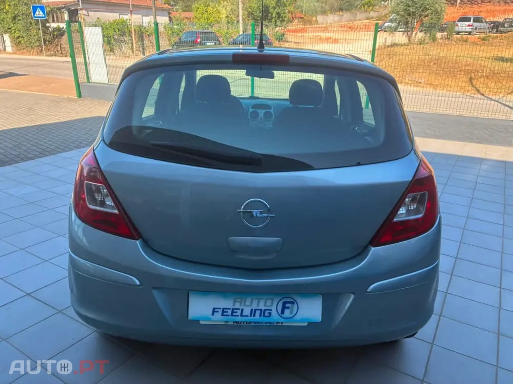 Opel Corsa 1.2 Enjoy