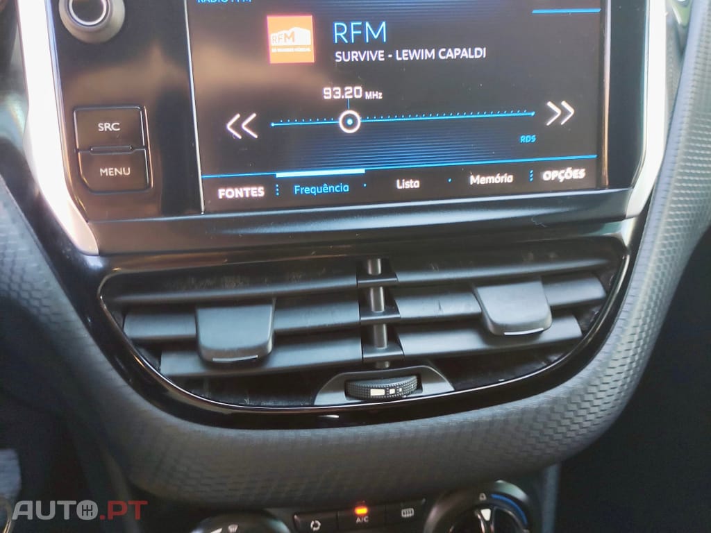 Peugeot 208 1.2 VTi SE Style