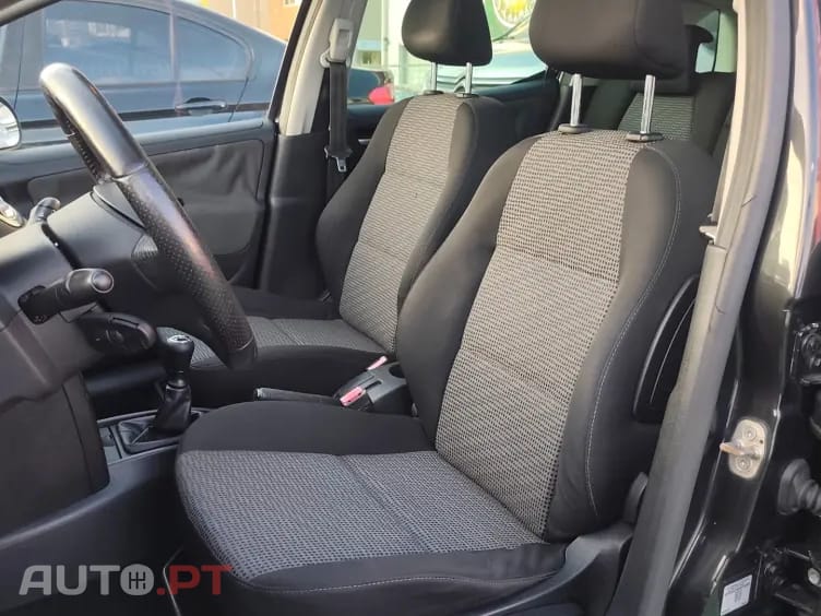 Peugeot 207 SW 1.4 VTi Sportium