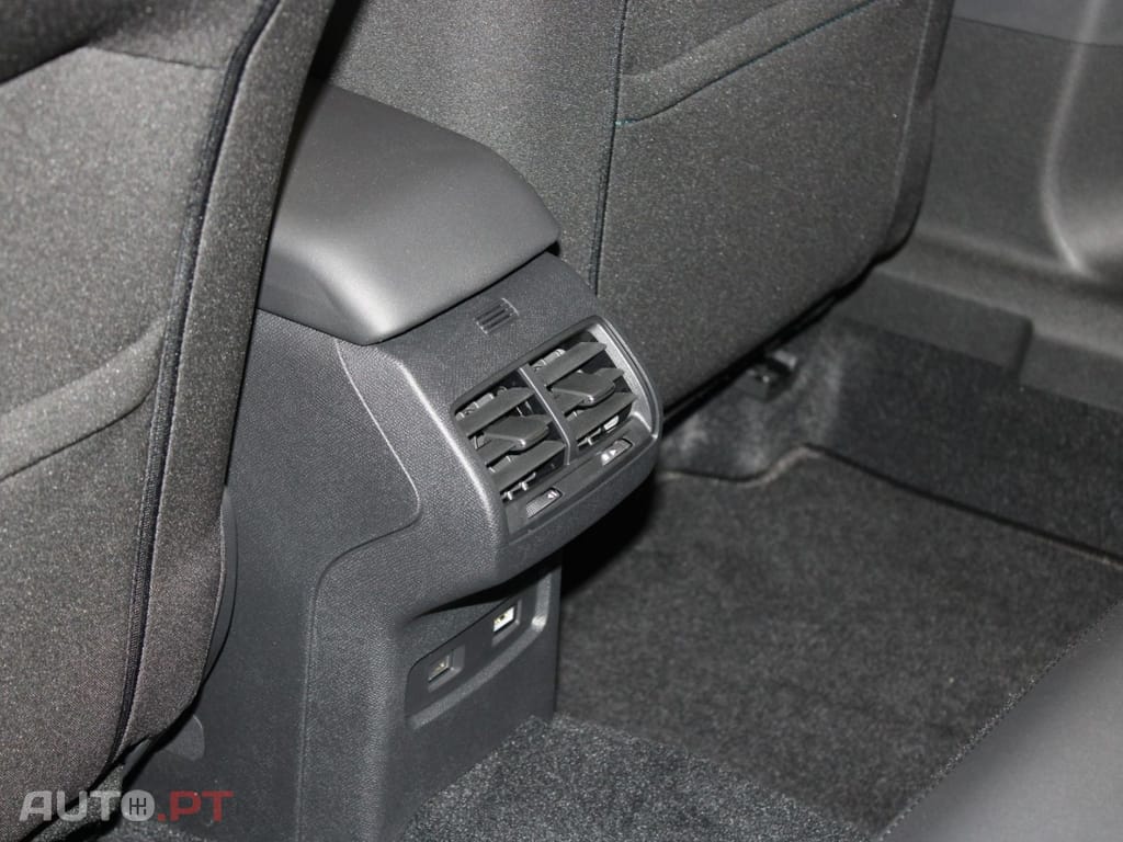 Citroen e-C4 X FEEL PACK I.V.A DEDUTÍVEL