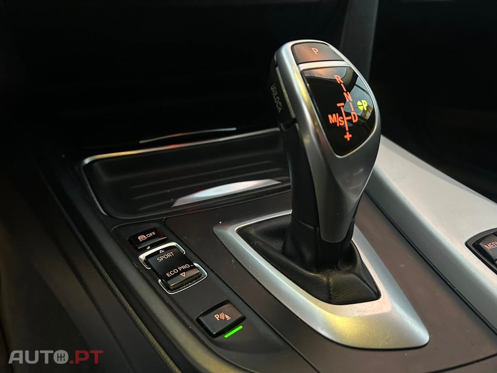 BMW 320 d Line Modern Auto-2013