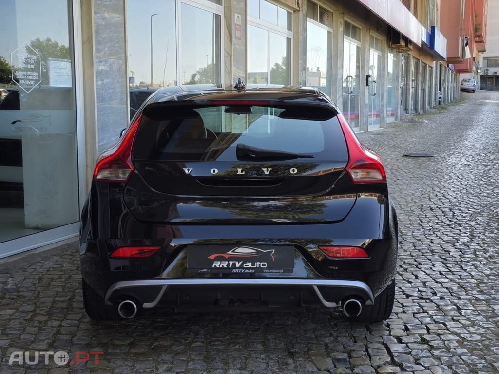 Volvo V40 D2 R Design