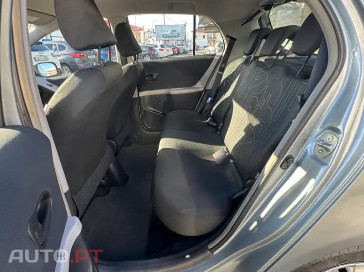 Toyota Yaris 1.0 VVT-i Comfort+AC