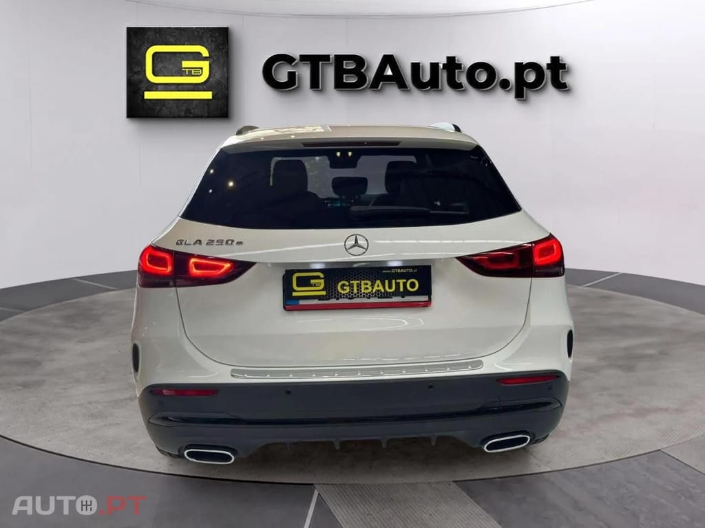 Mercedes-Benz GLA 250 e AMG LINE