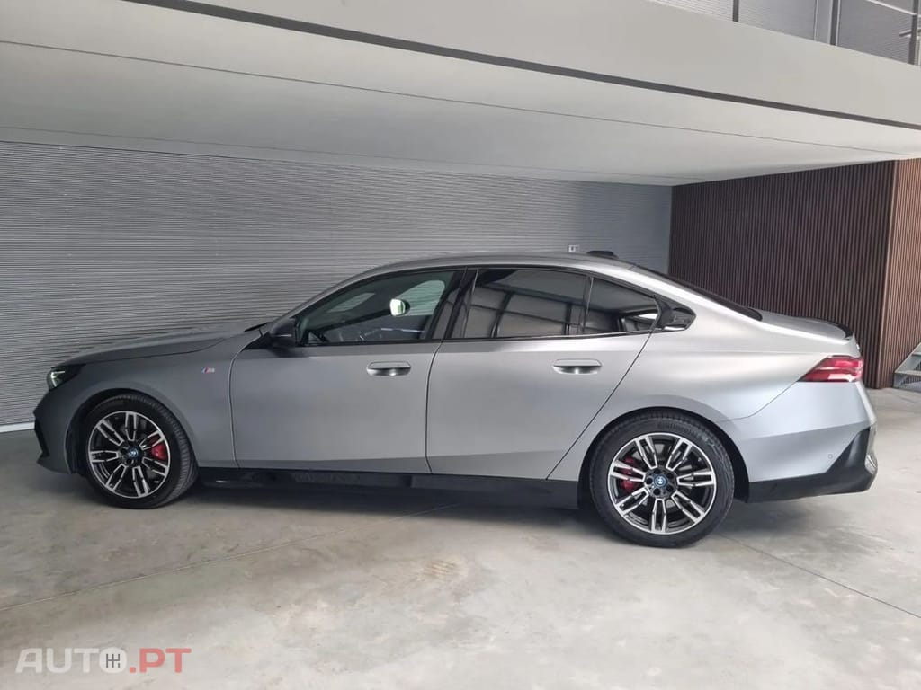 BMW i5 eDrive40 Pack Desportivo M Pro