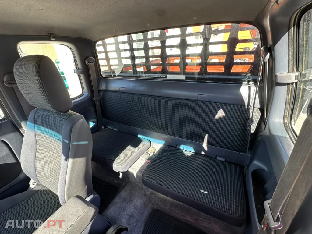 Toyota Hilux 2.4 TD LN170LM CE Trial