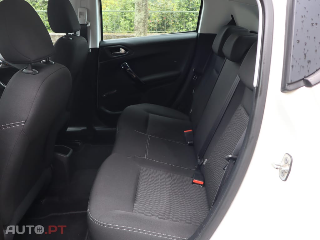Peugeot 208 1.6 BlueHDi