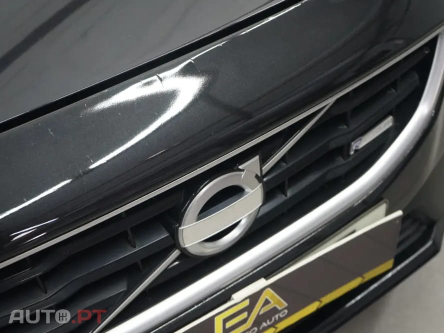 Volvo V40 1.6 D2 R-Design Momentum