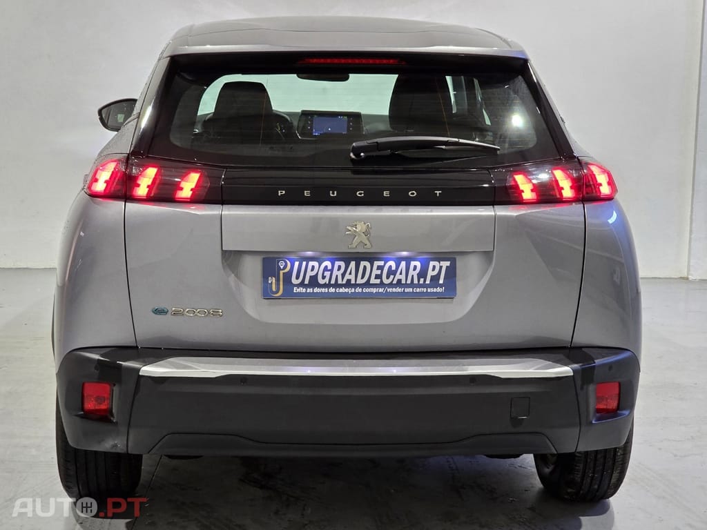 Peugeot E-2008 50 kWh Active Pack