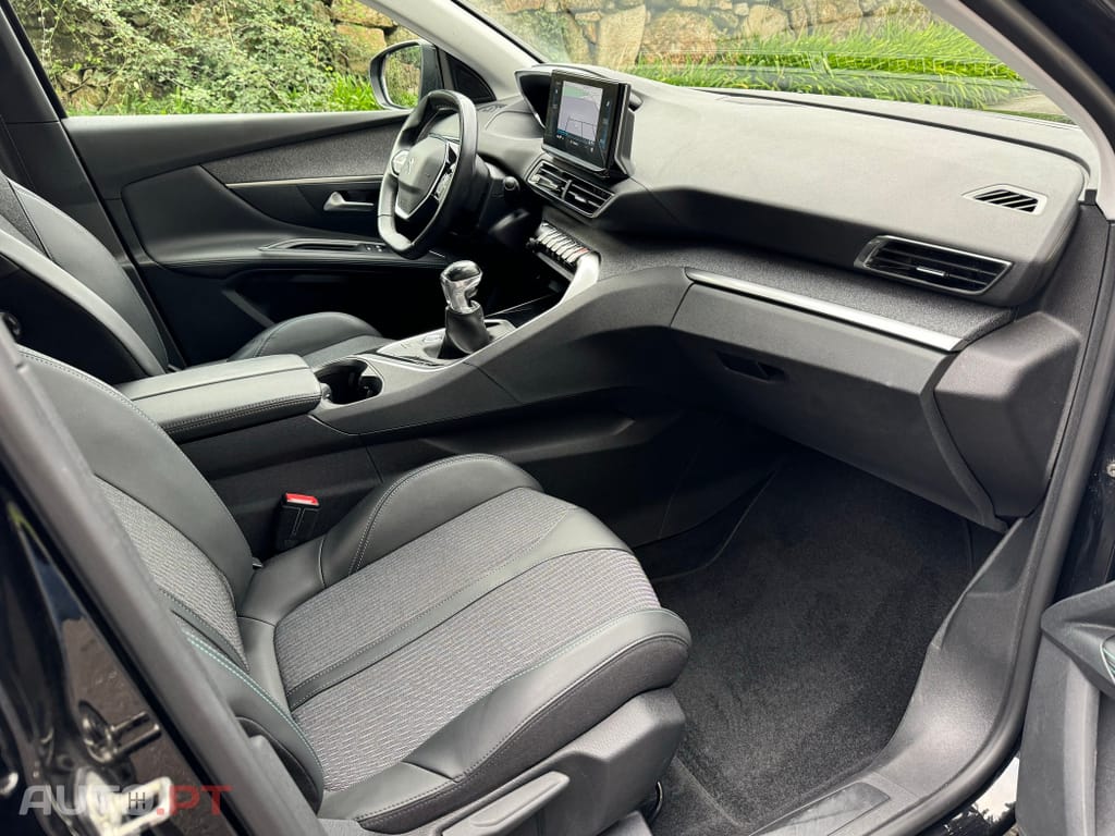 Peugeot 3008 1.5 BlueHDi Allure Pack