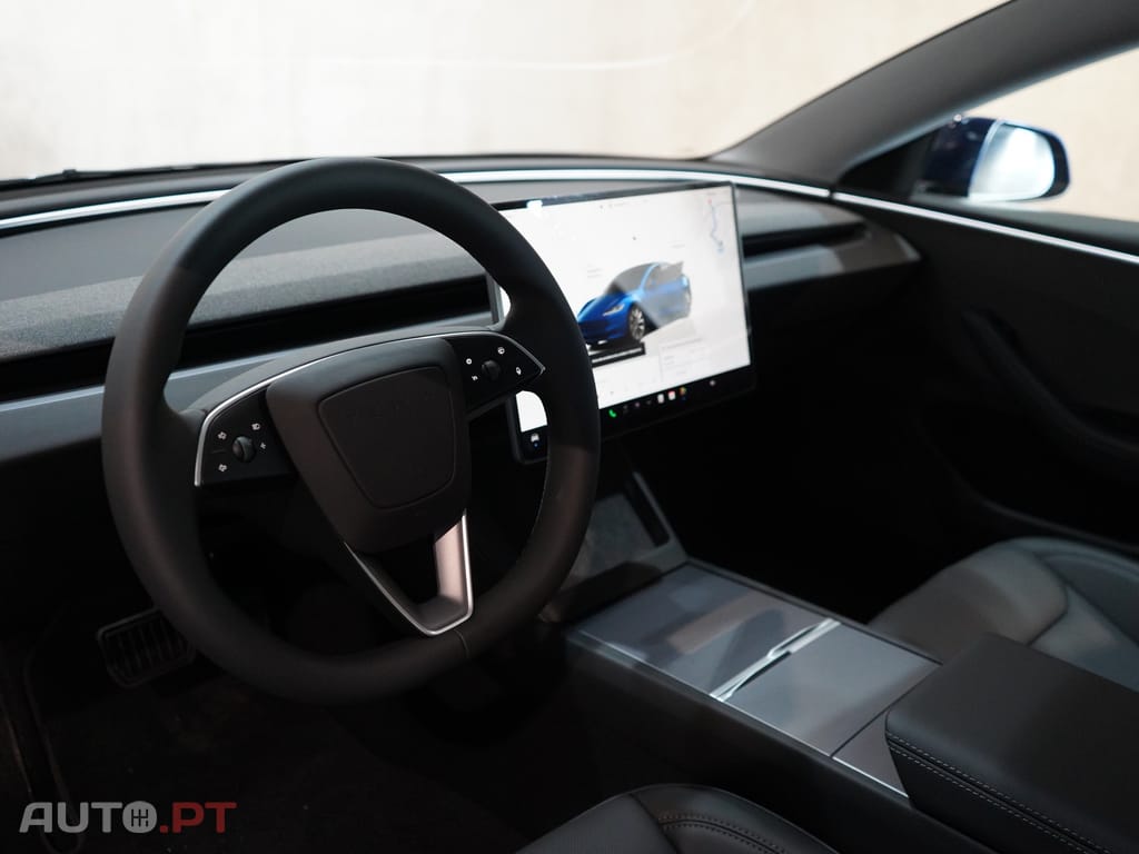 Tesla Model 3 Tração Traseira