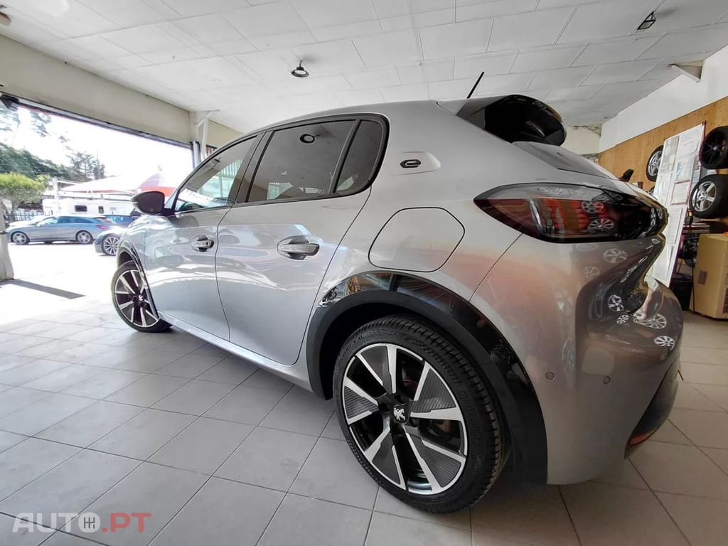 Peugeot E-208 50 kWh GT Pack