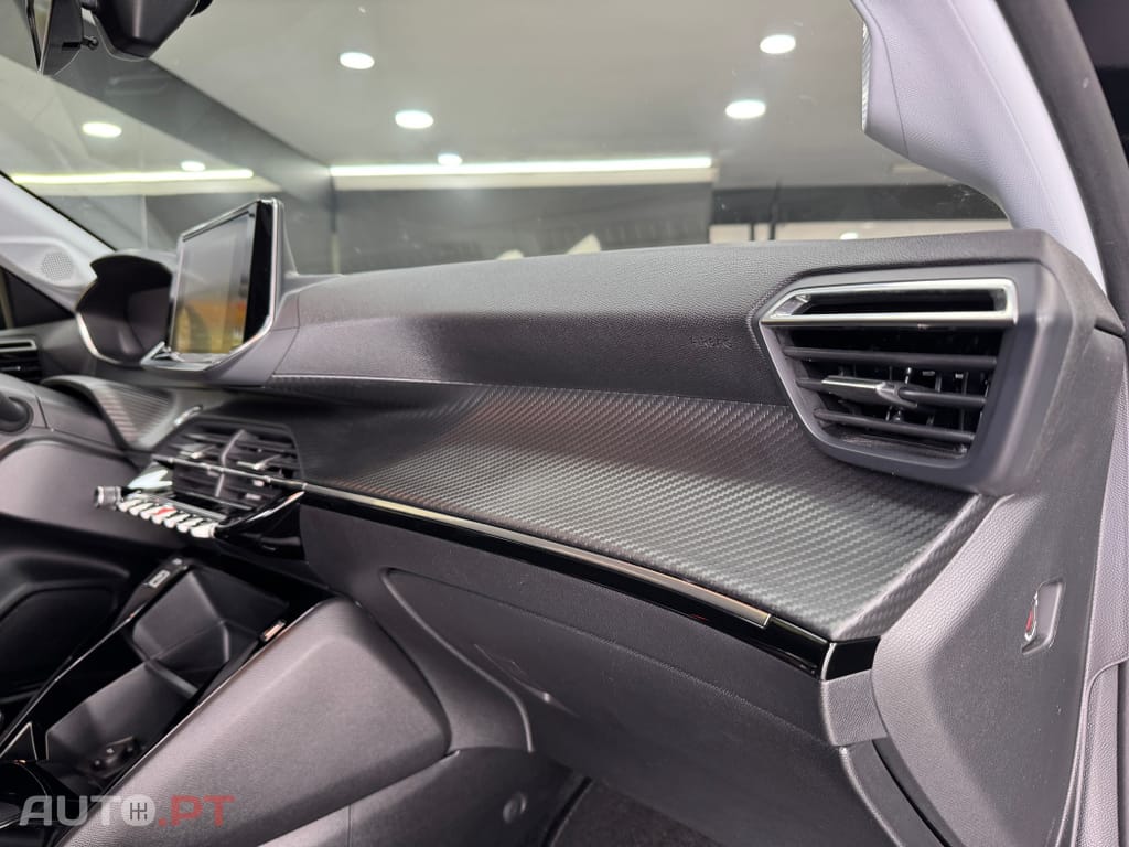 Peugeot E-208 50 kWh Active