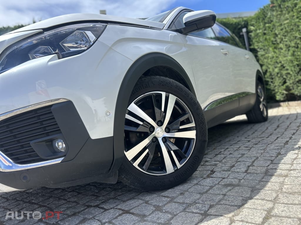 Peugeot 5008 1.5 BlueHDi Allure EAT8