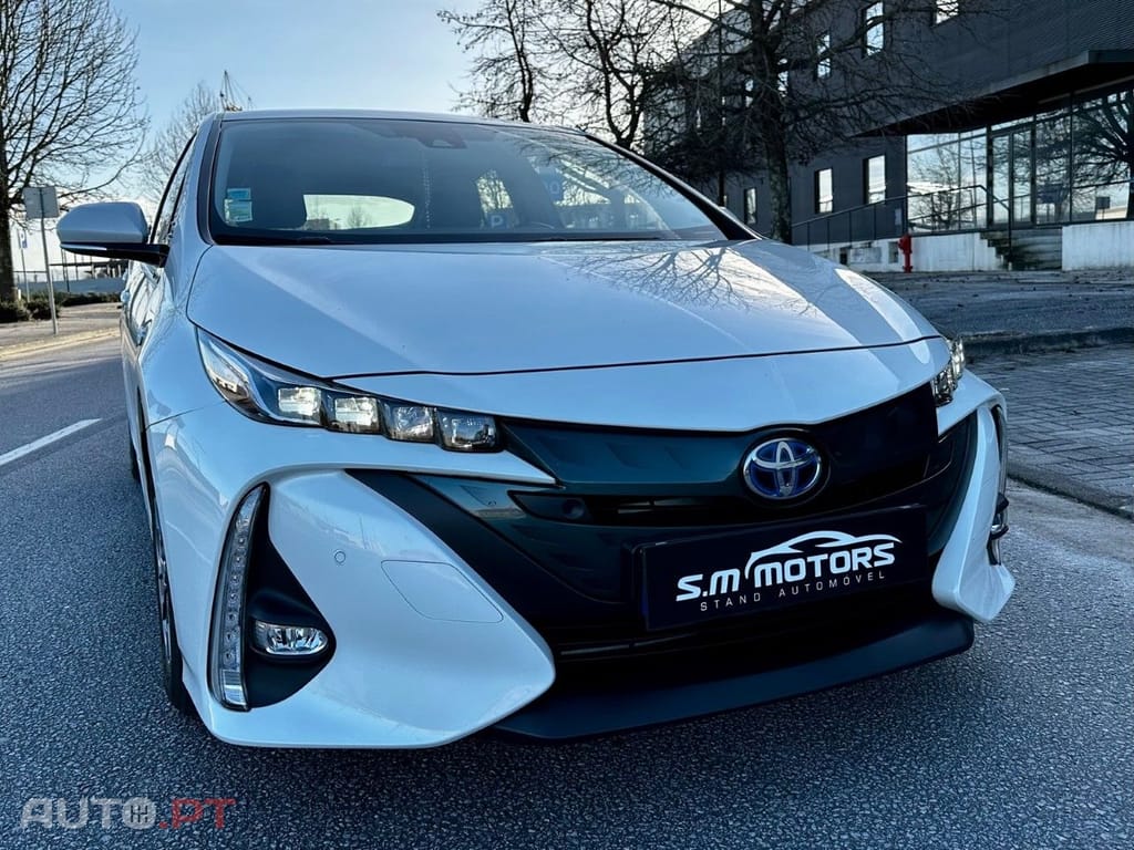 Toyota Prius 1.8 Plug-In Luxury+Pele